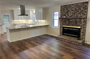 1811 Trophy Dr, Marietta, GA 30062 - Photo 6