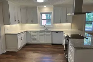 1811 Trophy Dr, Marietta, GA 30062 - Photo 4