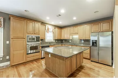 7042 Tree House Way, Flowery Branch, GA 30542 - Photo 20