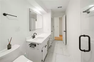 3649 Peachtree Rd NE, Atlanta, GA 30319 - Photo 20