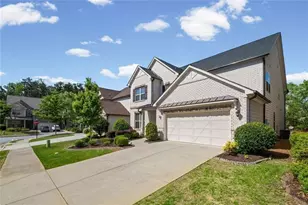 4493 Thach Ave, Sugar Hill, GA 30518 - Photo 4