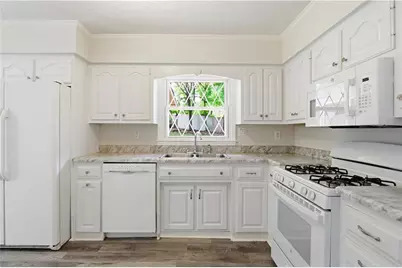2795 Cottonwood Drive, Marietta, GA 30066 - Photo 12