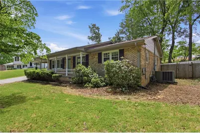 2795 Cottonwood Drive, Marietta, GA 30066 - Photo 2