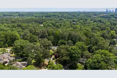 555 High Brook Drive, Sandy Springs, GA 30342 - Photo 48