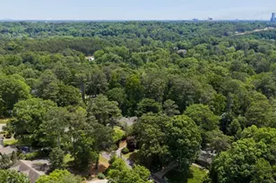 555 High Brook Dr, Sandy Springs, GA 30342 - Photo 48