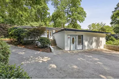 2056 Abby Lane NE, Atlanta, GA 30345 - Photo 8