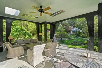 3990 E Brookhaven Drive NE, Atlanta, GA 30319 - Photo 16