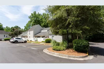 2684 Meadowlawn Drive SE, Marietta, GA 30067 - Photo 2