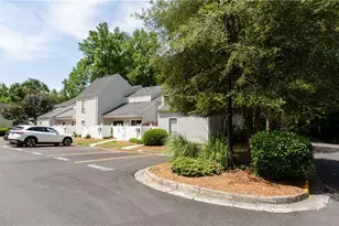 2684 Meadowlawn Dr SE, Marietta, GA 30067 - Photo 2