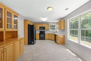 75 Shadowbrook Dr, Covington, GA 30016 - Photo 4