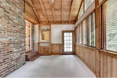 1571 Rochelle Court, Dunwoody, GA 30338 - Photo 16