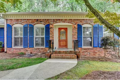 1571 Rochelle Court, Dunwoody, GA 30338 - Photo 2