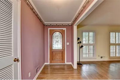 1571 Rochelle Court, Dunwoody, GA 30338 - Photo 4