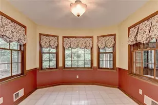 1571 Rochelle Ct, Dunwoody, GA 30338 - Photo 12