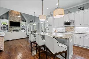 370 Kendemere Pointe, Roswell, GA 30075 - Photo 2
