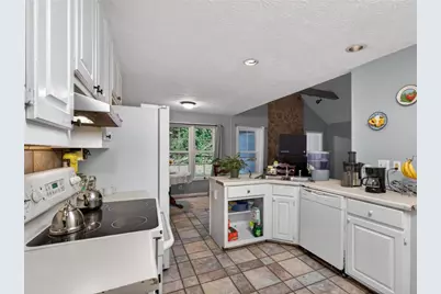 3912 Pleasant Trail, Atlanta, GA 30340 - Photo 10