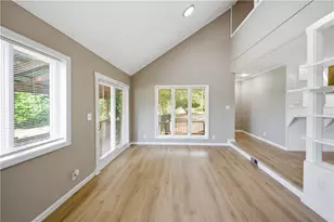 389 Peachtree Rd, Jefferson, GA 30549 - Photo 14