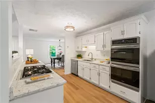 4276 Springfield Dr, Peachtree Corners, GA 30092 - Photo 8