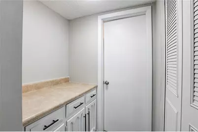 7325 Cardigan Circle, Atlanta, GA 30328 - Photo 4