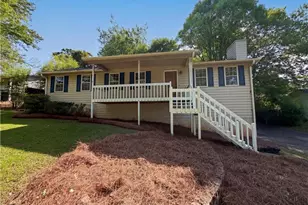 76 Lost Meadows Dr, Dallas, GA 30157 - Photo 2
