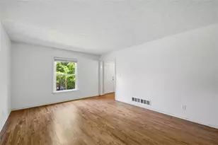 5147 Charmant Pl, Dunwoody, GA 30360 - Photo 6