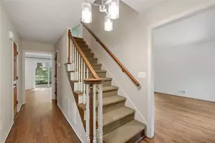 5147 Charmant Pl, Dunwoody, GA 30360 - Photo 4