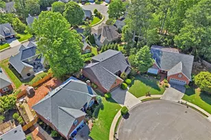 450 Renee Cir, Roswell, GA 30075 - Photo 2
