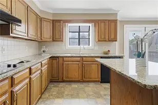 450 Renee Cir, Roswell, GA 30075 - Photo 12