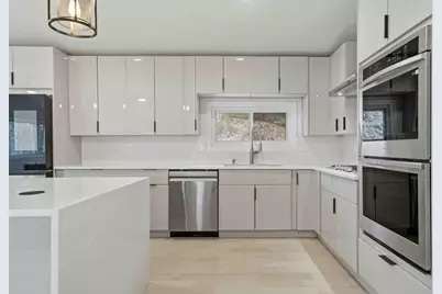 1583 Nantahalla Drive NE, Atlanta, GA 30329 - Photo 2