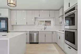 1583 Nantahalla Dr NE, Atlanta, GA 30329 - Photo 2
