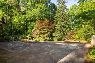 590 N Superior Avenue, Decatur, GA 30033 - Photo 30