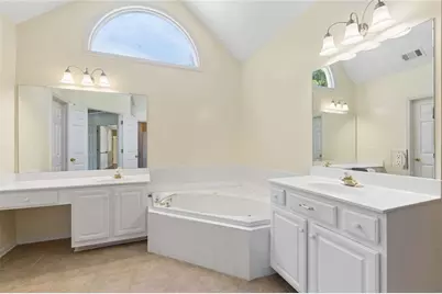 1950 Blackhawk Trail, Lawrenceville, GA 30043 - Photo 24