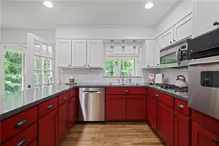 475 Tanacrest Dr, Atlanta, GA 30328 - Photo 10