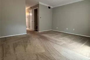 407 NE Summit North Dr NE, Atlanta, GA 30324 - Photo 18