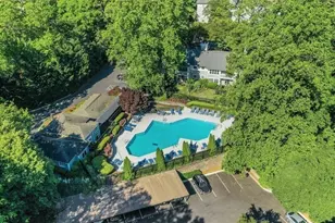 407 NE Summit North Dr NE, Atlanta, GA 30324 - Photo 28