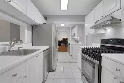 407 NE Summit North Drive NE #407, Atlanta, GA 30324 - Photo 14