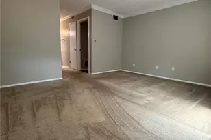 407 NE Summit North Dr NE, Atlanta, GA 30324 - Photo 18