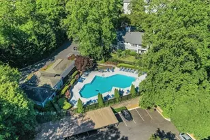 407 NE Summit North Dr NE, Atlanta, GA 30324 - Photo 28