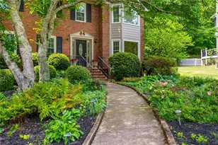 1429 Shadowrock Ct, Marietta, GA 30062 - Photo 2
