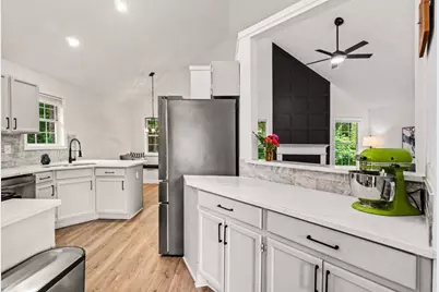 2823 Candler Run SW, Marietta, GA 30064 - Photo 18