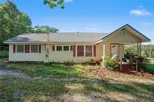 1288 Rose Ln, Toccoa, GA 30577 - Photo 1