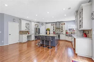 915 Martin Field Dr, Lawrenceville, GA 30045 - Photo 8