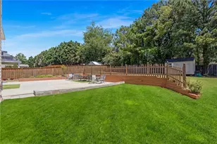 915 Martin Field Dr, Lawrenceville, GA 30045 - Photo 30