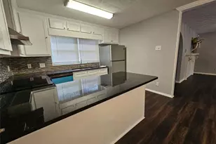 938 Charleston Ct, Gainesville, GA 30501 - Photo 8