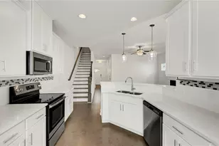 1903 Plainsboro Dr, Lithonia, GA 30058 - Photo 6