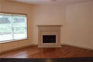 6065 Apple Rose Dr, Alpharetta, GA 30004 - Photo 10