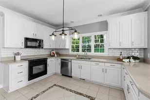 978 Laurel Springs Ln SW, Marietta, GA 30064 - Photo 16
