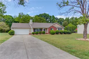 2504 Amelia Way, Statham, GA 30666 - Photo 2