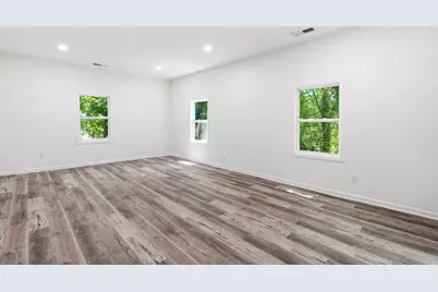 2624 Peyton Road NW, Atlanta, GA 30318 - Photo 4