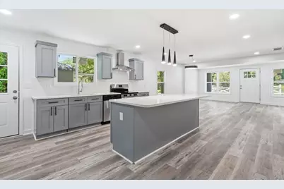 2624 Peyton Road NW, Atlanta, GA 30318 - Photo 2